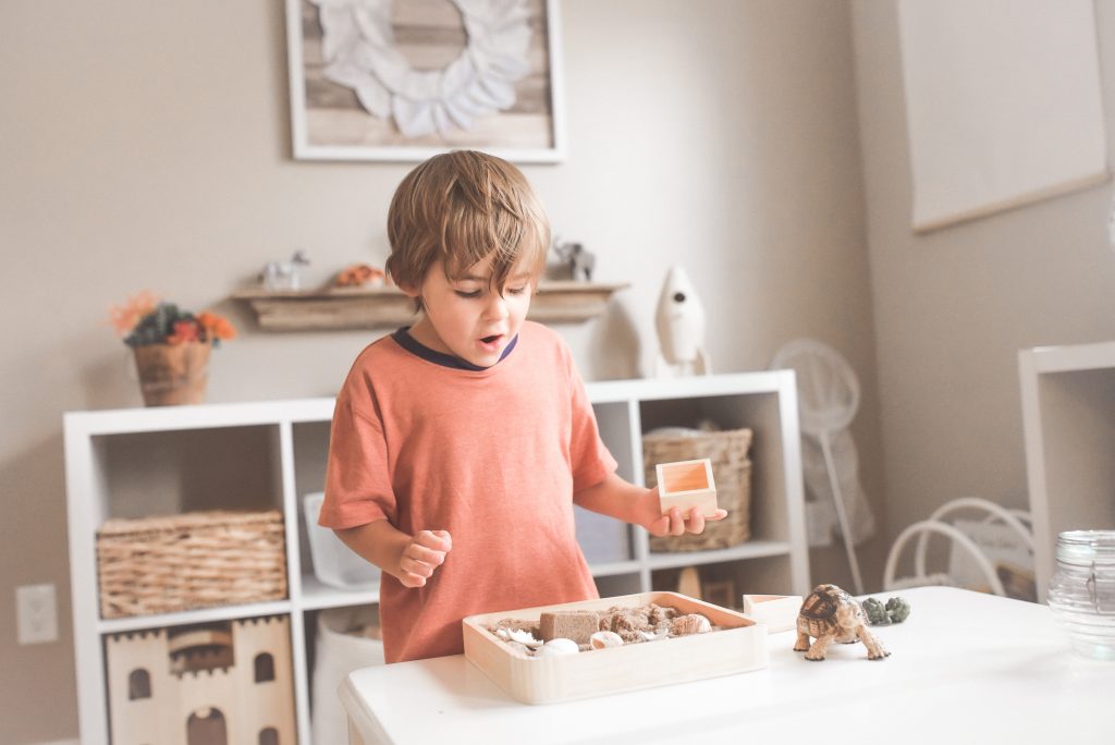Matériels Montessoris, jeux et jouets : comment faire le bon choix ?